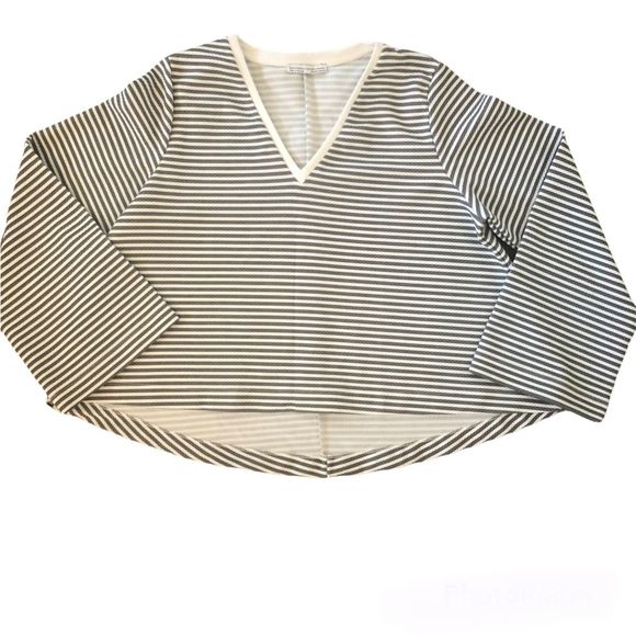 Zara Trafaluc Gray White Striped Swing Crop Top Shirt Women’s Size Small